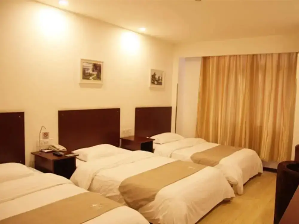 GreenTree Alliance Jinan Licheng Town Yaohua Road Yaoqiang Airport Hotel — фото 1