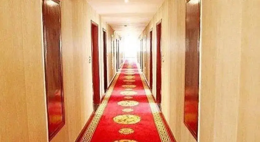 Чжанцзяцзе: Zhangjiajie Zhongxin Business Hotel