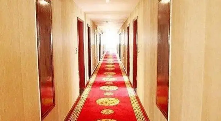 Чжанцзяцзе: Zhangjiajie Zhongxin Business Hotel