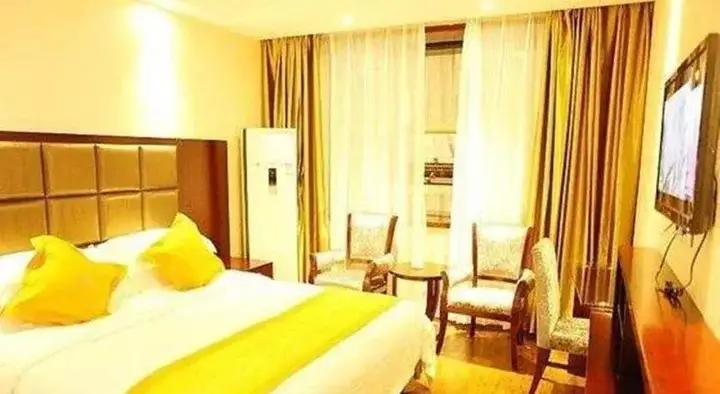 Чжанцзяцзе: Zhangjiajie Zhongxin Business Hotel