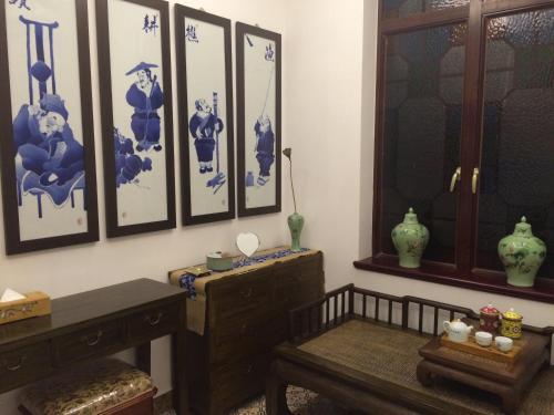 Гуанчжоу: Dongshan Courtyard
