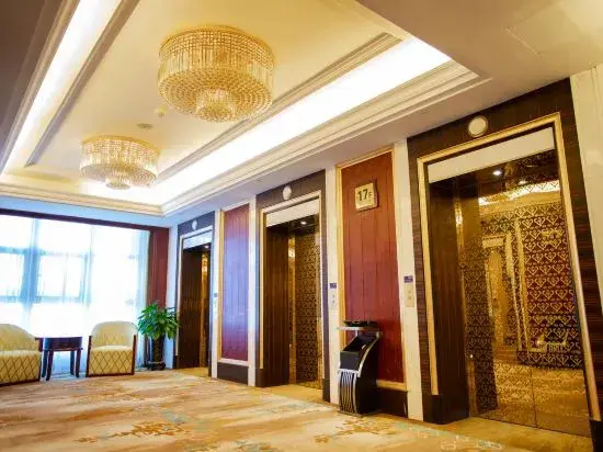 Аньян: Anyang Huaqiang Nuohuating Hotel (Cultural and Sports Center Stadium)
