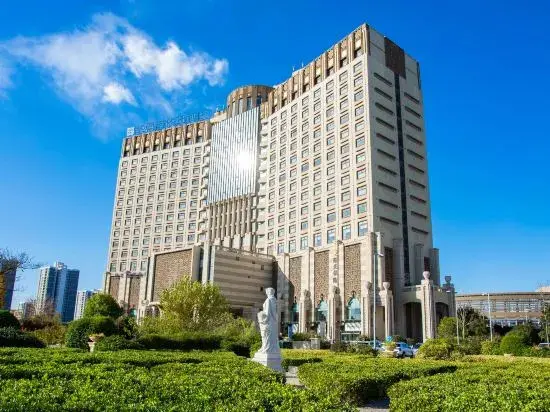 Аньян: Anyang Huaqiang Nuohuating Hotel (Cultural and Sports Center Stadium)