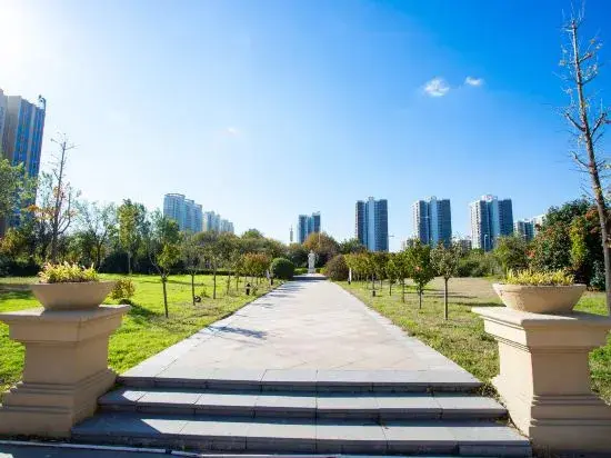 Аньян: Anyang Huaqiang Nuohuating Hotel (Cultural and Sports Center Stadium)