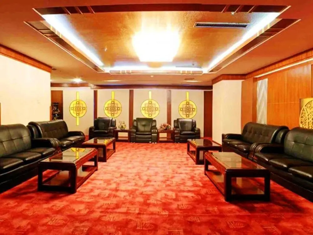 Xinmao Tiancai Hotel — фото 1