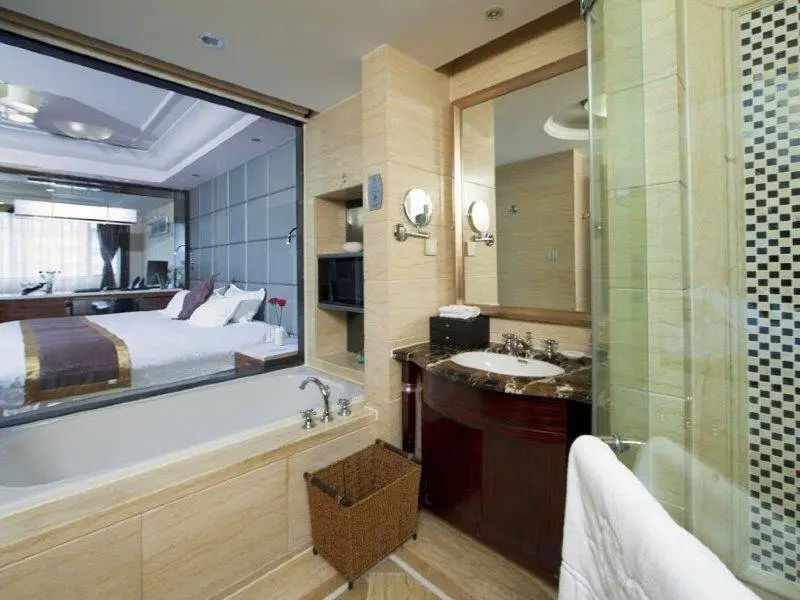 Nanchang Friend Platinum Hotel — фото 1