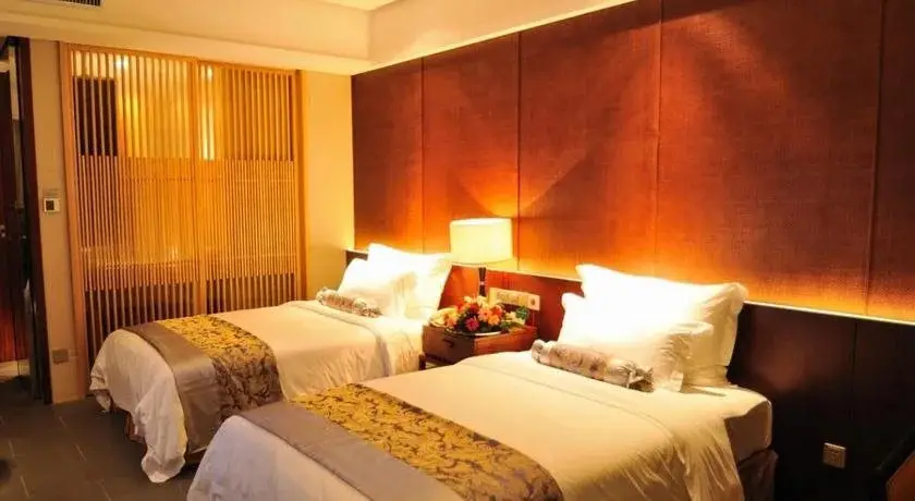 Сяньнин: Sanjiang Forest Hot Spring Dumashi Hotel