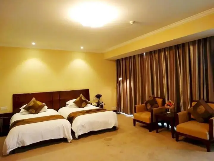 Цзясинь: Jiashan City Hotel