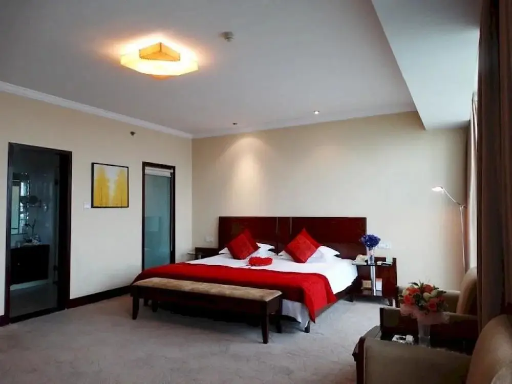 Цзясинь: Jiashan City Hotel