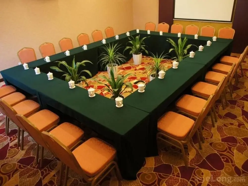 Уси: Golden Palace Hotel