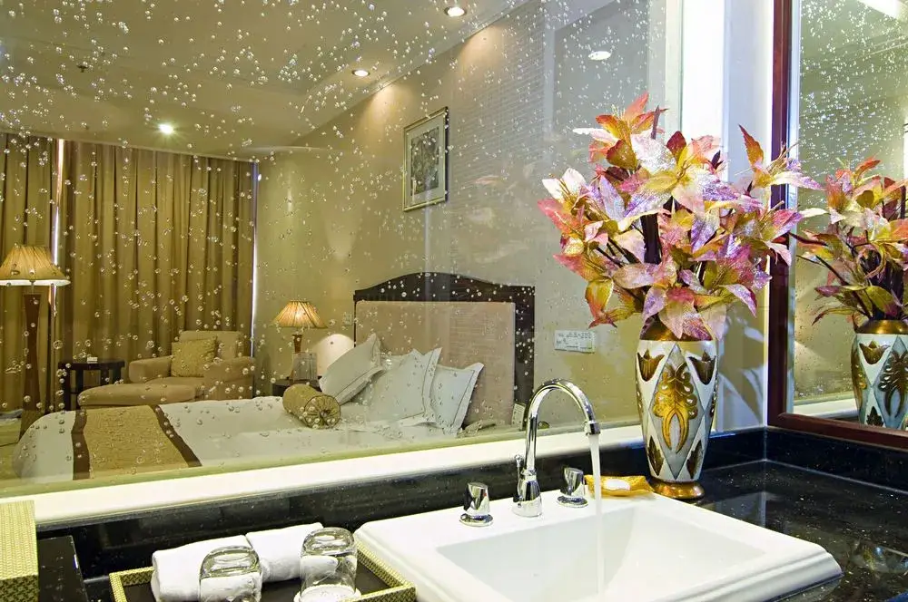 Ухань: Central International Hotel