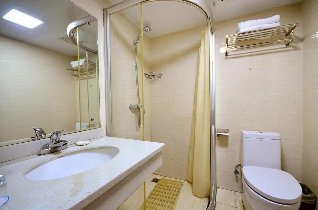 Ухань: Jiuzhou Hotel