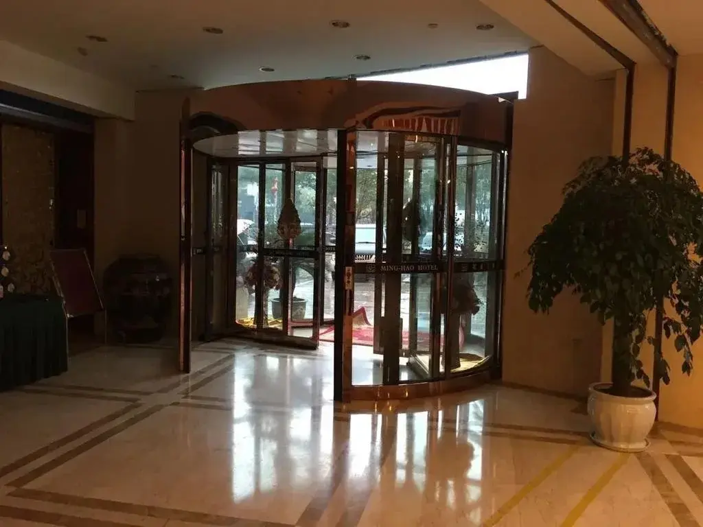 Цюйчжоу: Kaiyuan Manju Hotel ·Quzhou Sanqu Store
