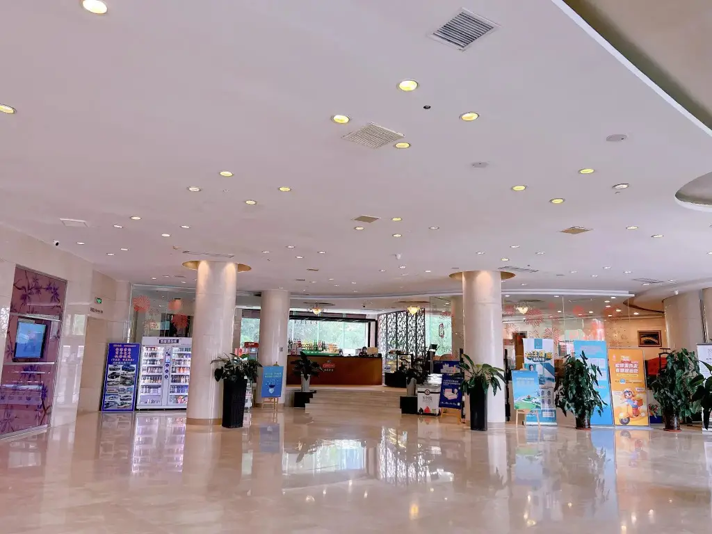 Qingdao Sophia International Hotel — фото 1