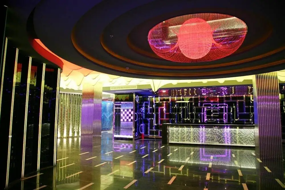 Wuxi Caifu Fortune Grand Canal Hotel — фото 1