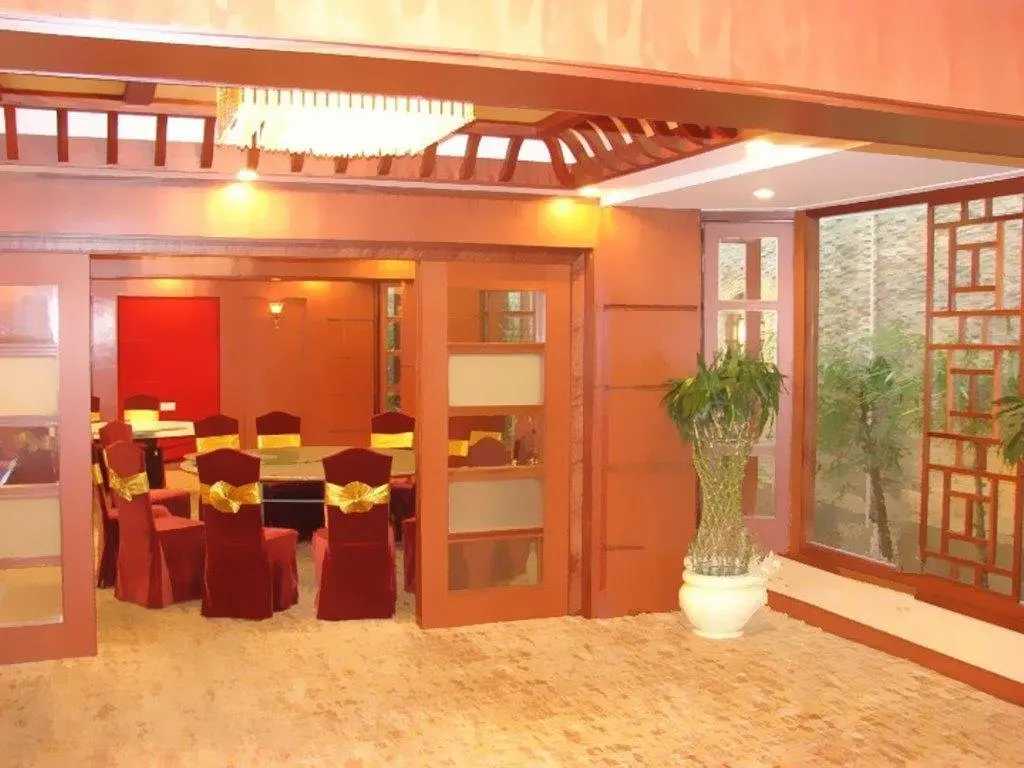 Tianfei Hotspring Hotel — фото 1