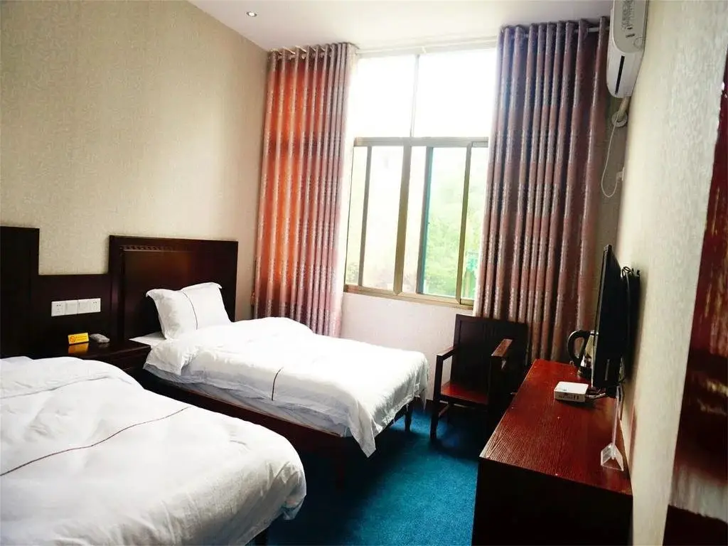 Шанграо: Wuyuan Huatian Youth Hostel