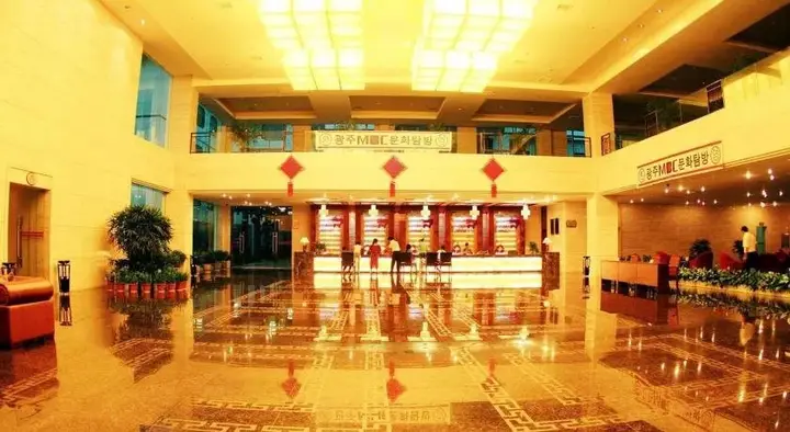 Чжанцзяцзе: Zhuanjiacun Hotel
