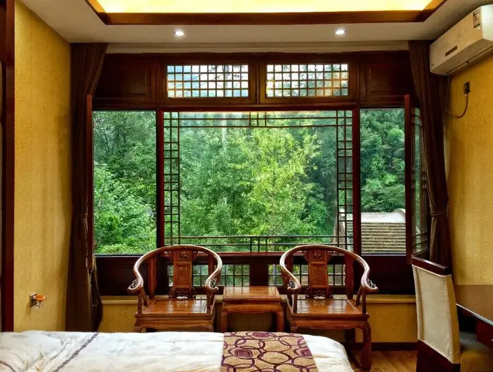Яань: Changshou Hotel