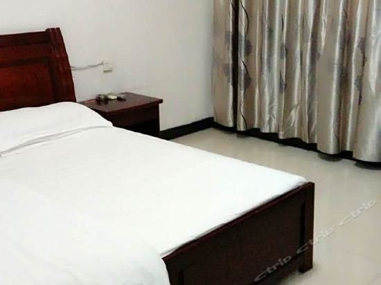 Гуангхан: Guang'an Jiaxing Guest House