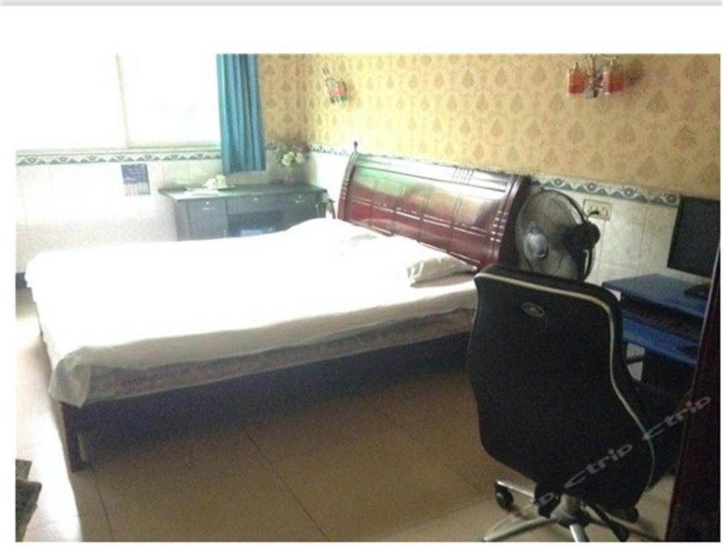 Гуангхан: Guang'an Jiaxing Guest House