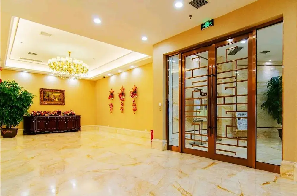 Далянь: Da Lian Apartment
