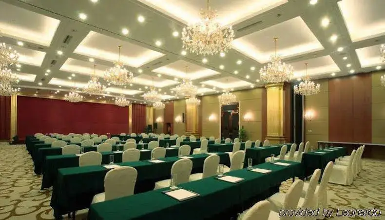 Шэньчжэнь: Qiushuishan Grand