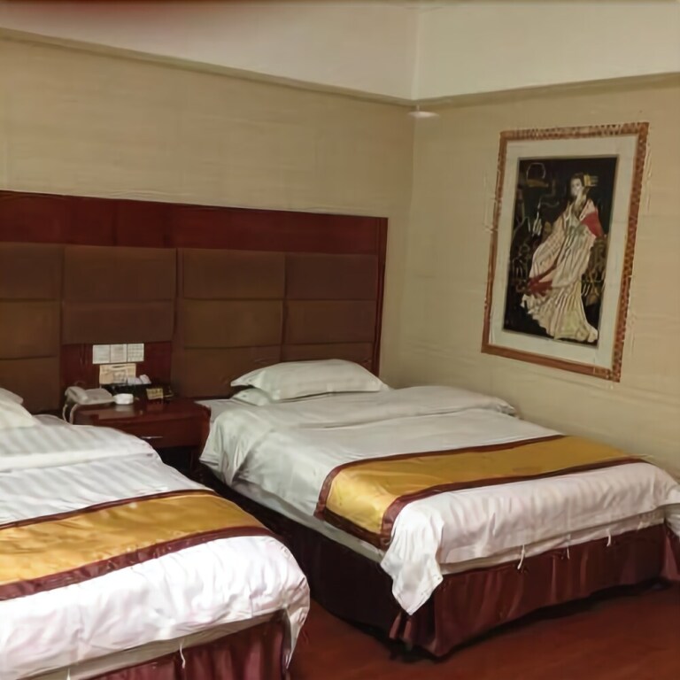 Хейан: Xianglong Hotel