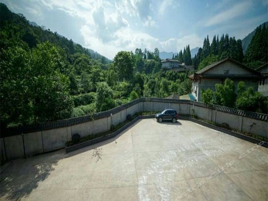 Лешан: Emeishan Wannian Emei Shanzhuang Farm Stay