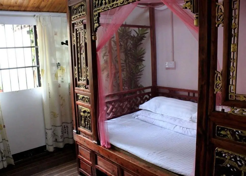 Цзясинь: Xitang April Days Inn