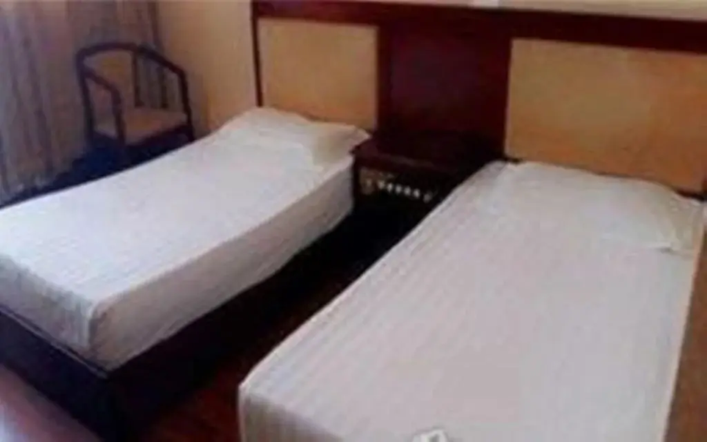 Баодин: Xinhua Hotel