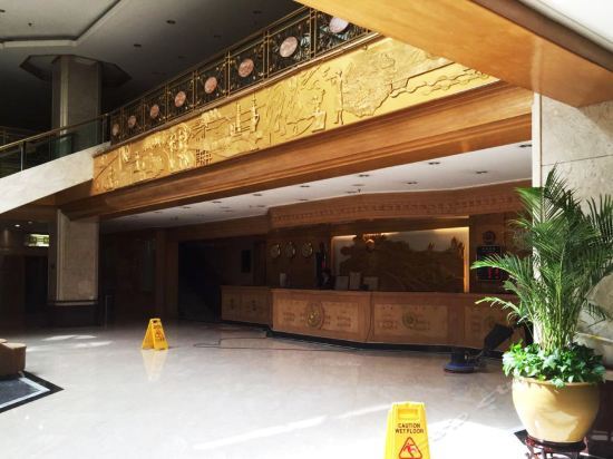 Tu-Ha Petroleum Hotel — фото 1
