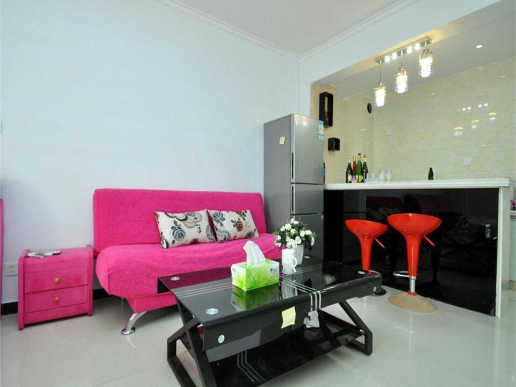 Линьи: Small Times Apartment