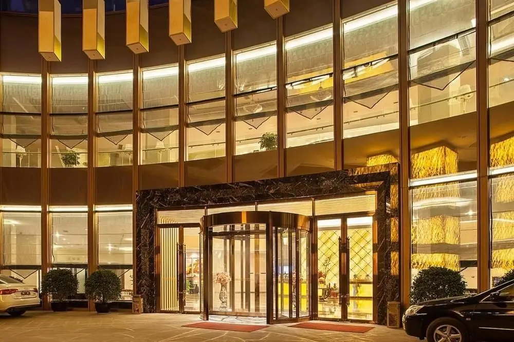 Xinxing Century Hotel — фото 1