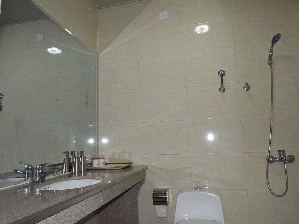 Шэньчжэнь: Huangcheng Business Inn