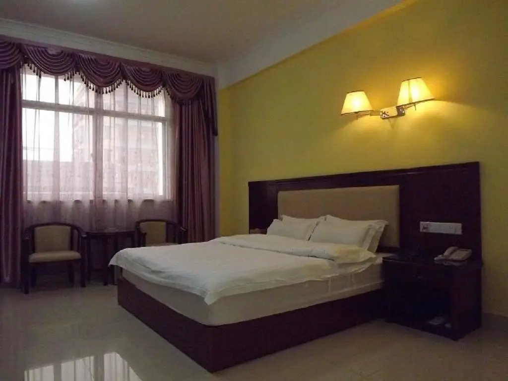 Шэньчжэнь: Huangcheng Business Inn