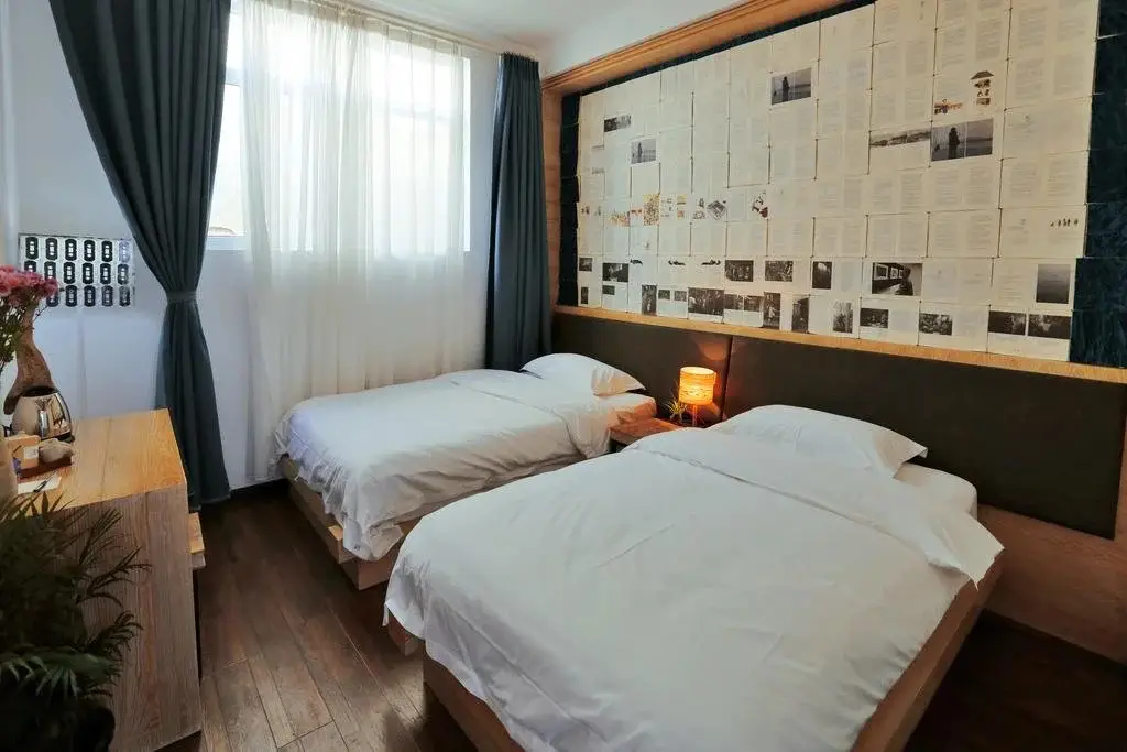 Дали: Dali Words Collection Hostel