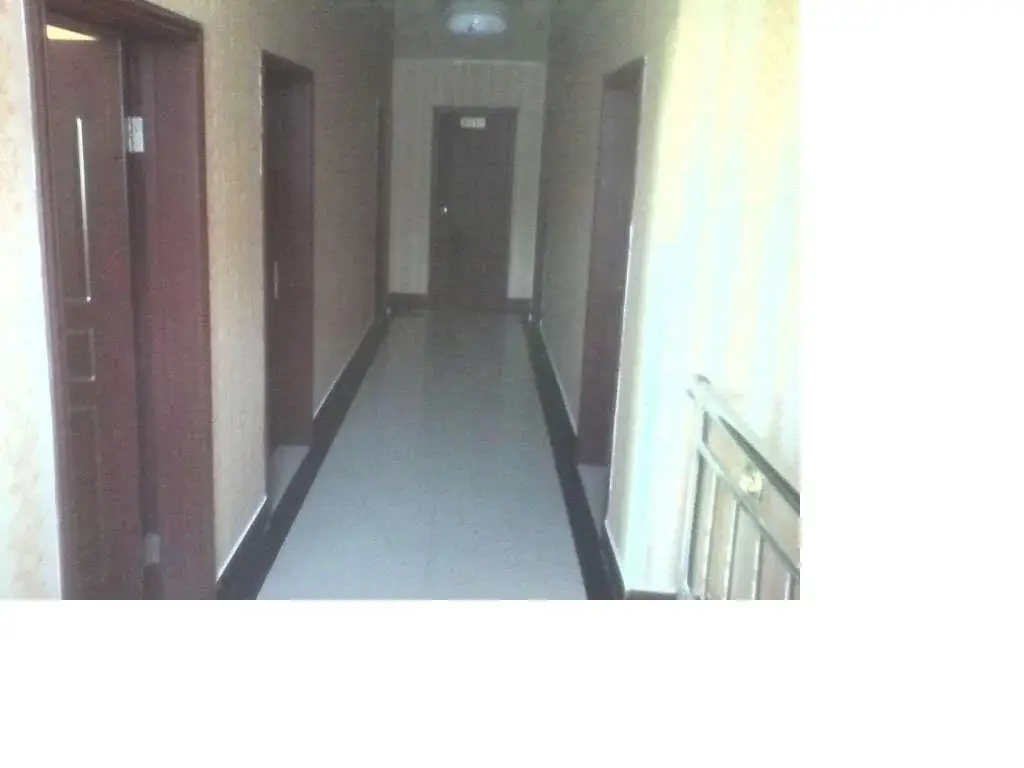 Синьчжоу: Qinghua Hotel