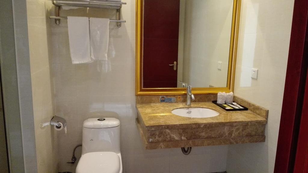 Гуанчжоу: Guangzhou Junhong Business Hotel