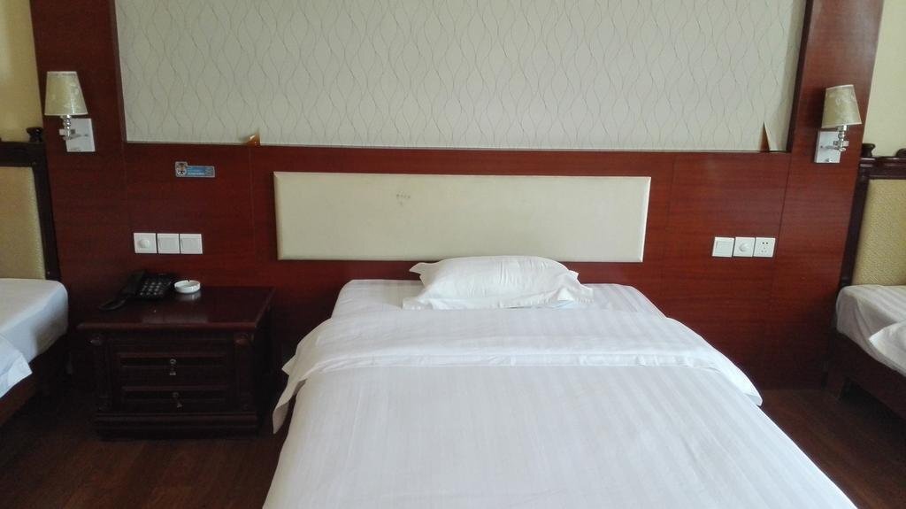 Гуанчжоу: Guangzhou Junhong Business Hotel