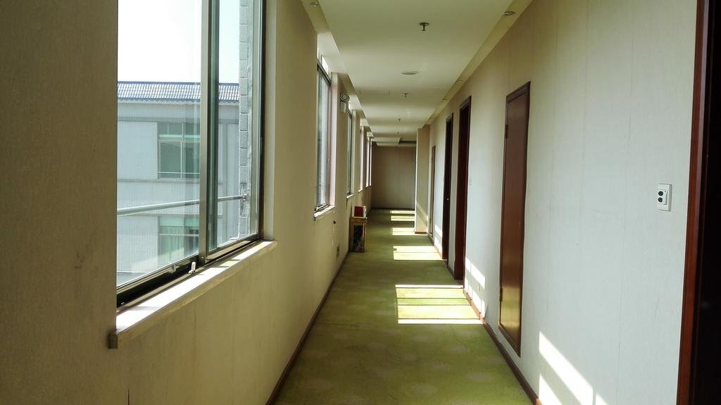 Гуанчжоу: Guangzhou Junhong Business Hotel