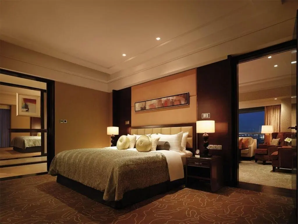 Дежоу: Yandong Business Hotel Qilu Street