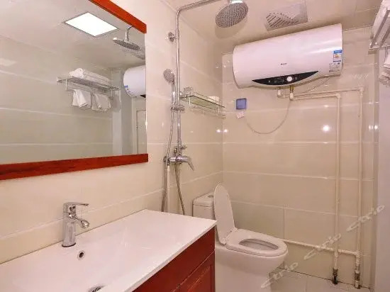 Дежоу: Yandong Business Hotel Qilu Street