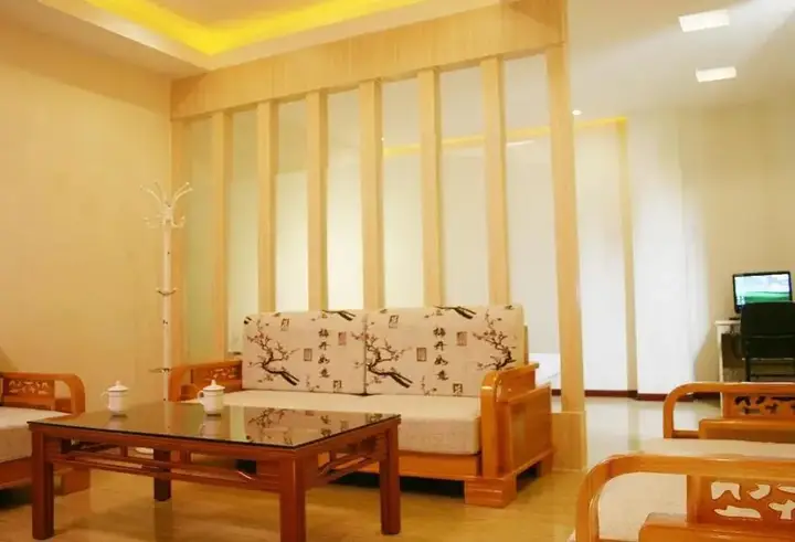 Цзаочжуан: Shanyuan Business Hotel(枣庄善源商务酒店)
