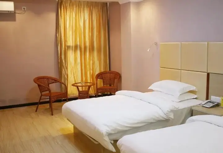 Цзаочжуан: Shanyuan Business Hotel(枣庄善源商务酒店)