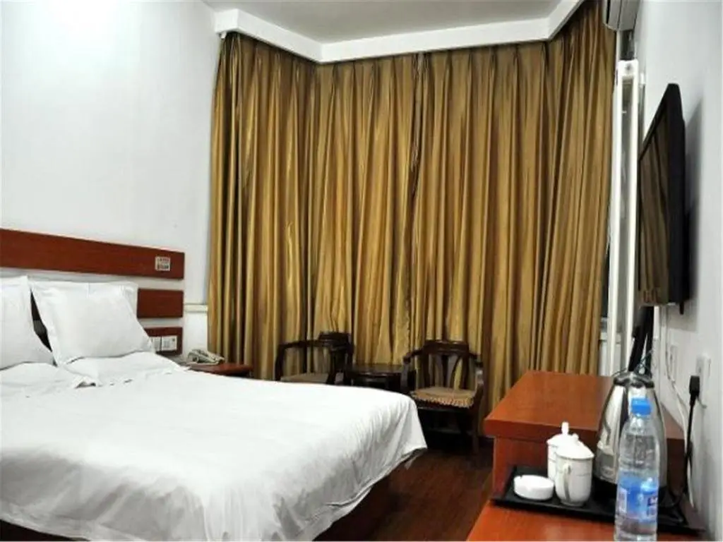 Линьи: Linyi Junan Jinsheng Hotel