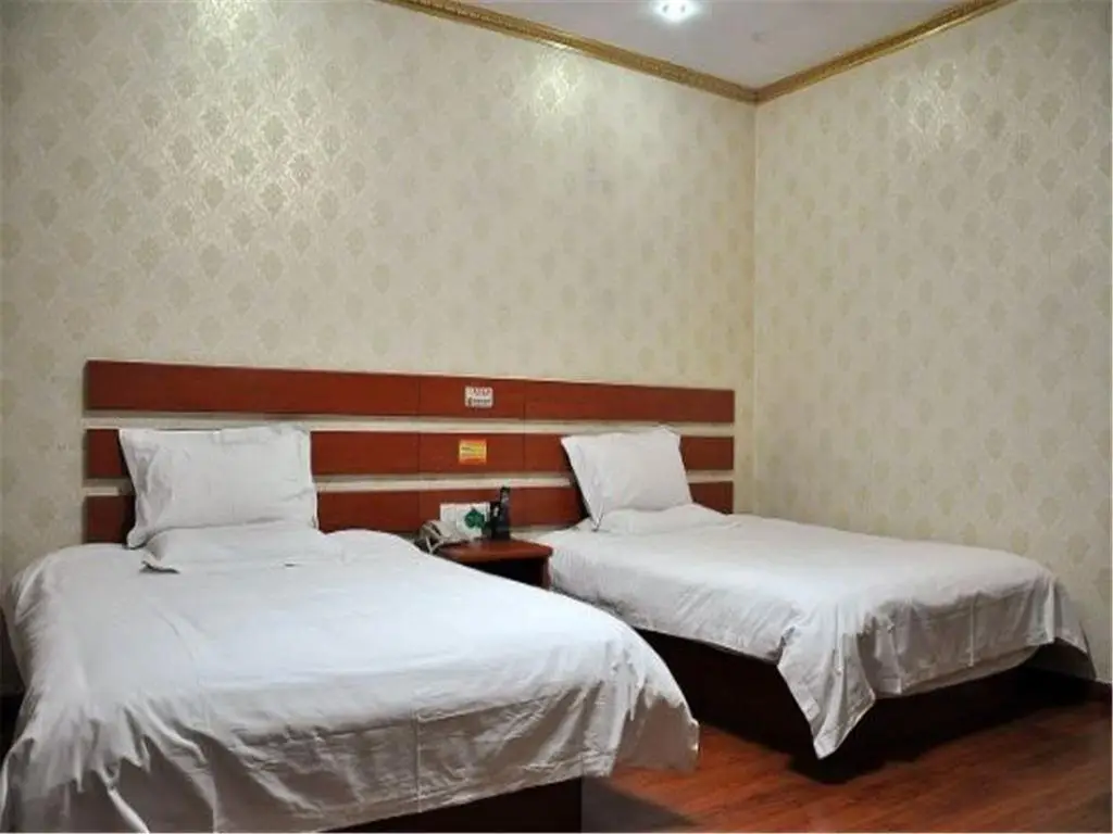 Линьи: Linyi Junan Jinsheng Hotel