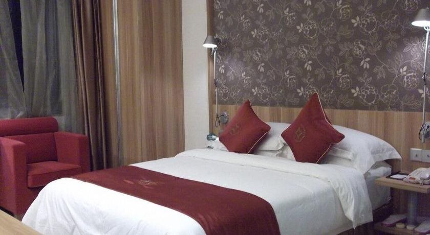 Шиянь: Wudangshan Jianpuzhai Hotel