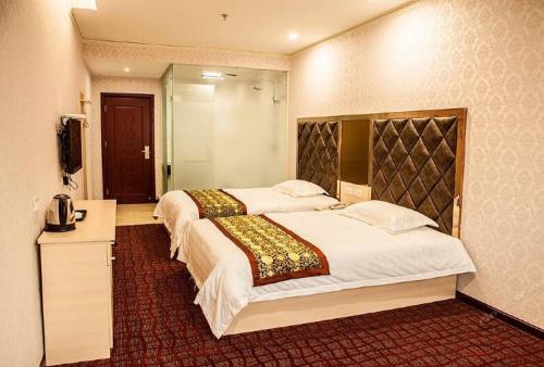 Шиянь: Wudangshan Jianpuzhai Hotel
