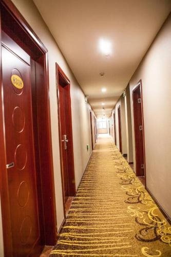 Шиянь: Wudangshan Jianpuzhai Hotel